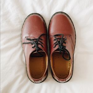 Oxford shoes size 6US